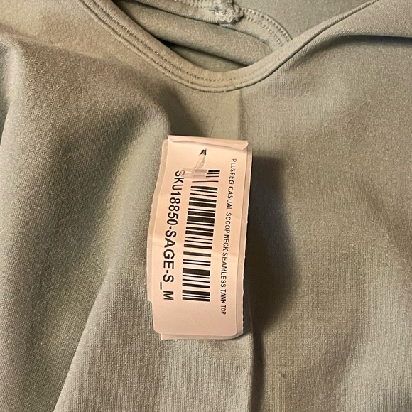 ZENANA outfitters tank top. Women’s size S/M NWT, stretchy. Good for layering. - Picture 4 of 4